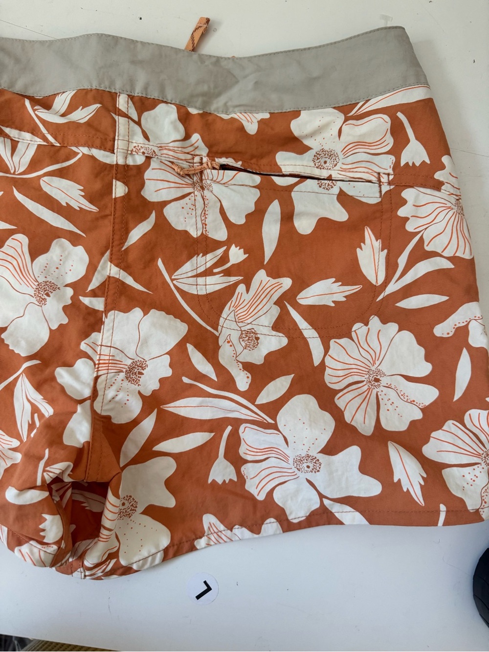 Patagonia Womens Wavefarer Boards Shorts 5" Orange/Peach White Floral Sz 12 - Picture 7 of 11